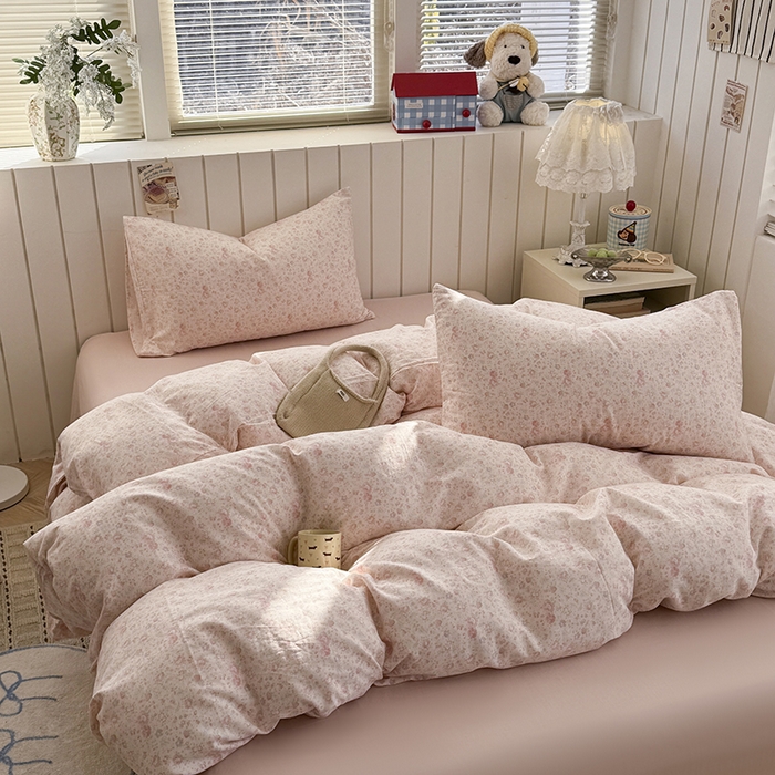 91家纺网 家纺一手货源 找家纺 爱思佳 2026新款全棉纯棉双层纱基款系列四件套 沐雨花朝