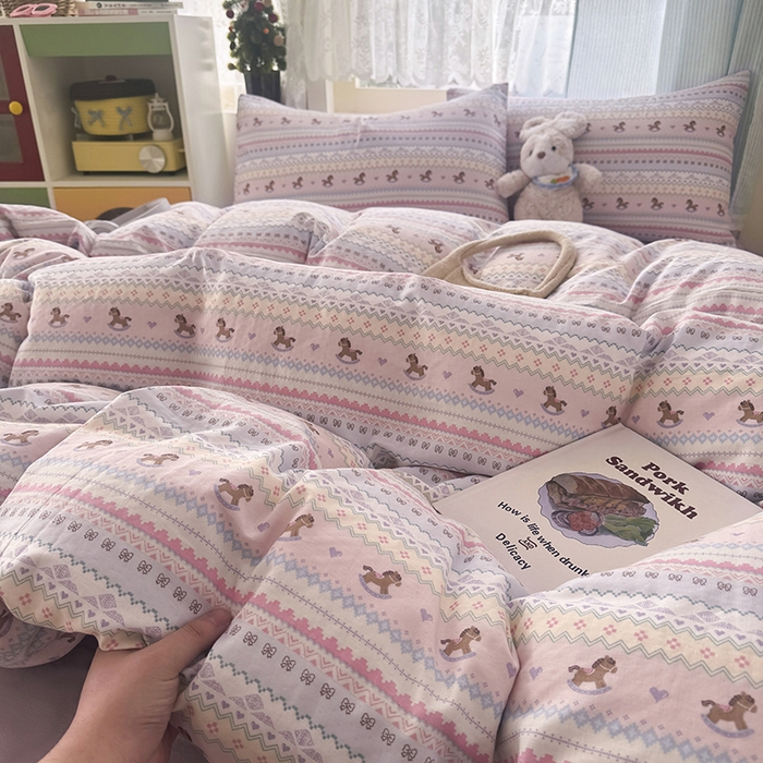 91家纺网 家纺一手货源 找家纺 爱思佳 2026新款全棉纯棉双层纱基款系列四件套 千禧马