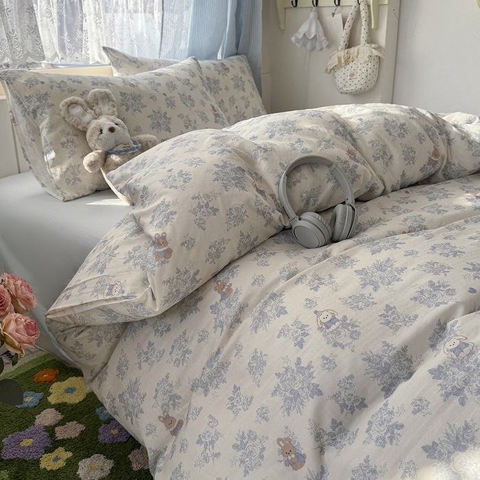 91家纺网 家纺一手货源 找家纺 爱思佳 2026新款全棉纯棉双层纱基款系列四件套 兔儿森灵