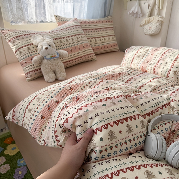 91家纺网 家纺一手货源 找家纺 爱思佳 2026新款全棉纯棉双层纱基款系列四件套 喜喜兔