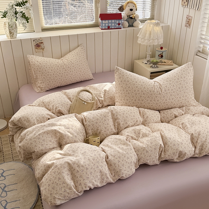 91家纺网 家纺一手货源 找家纺 爱思佳 2026新款全棉纯棉双层纱基款系列四件套 樱桃仙子