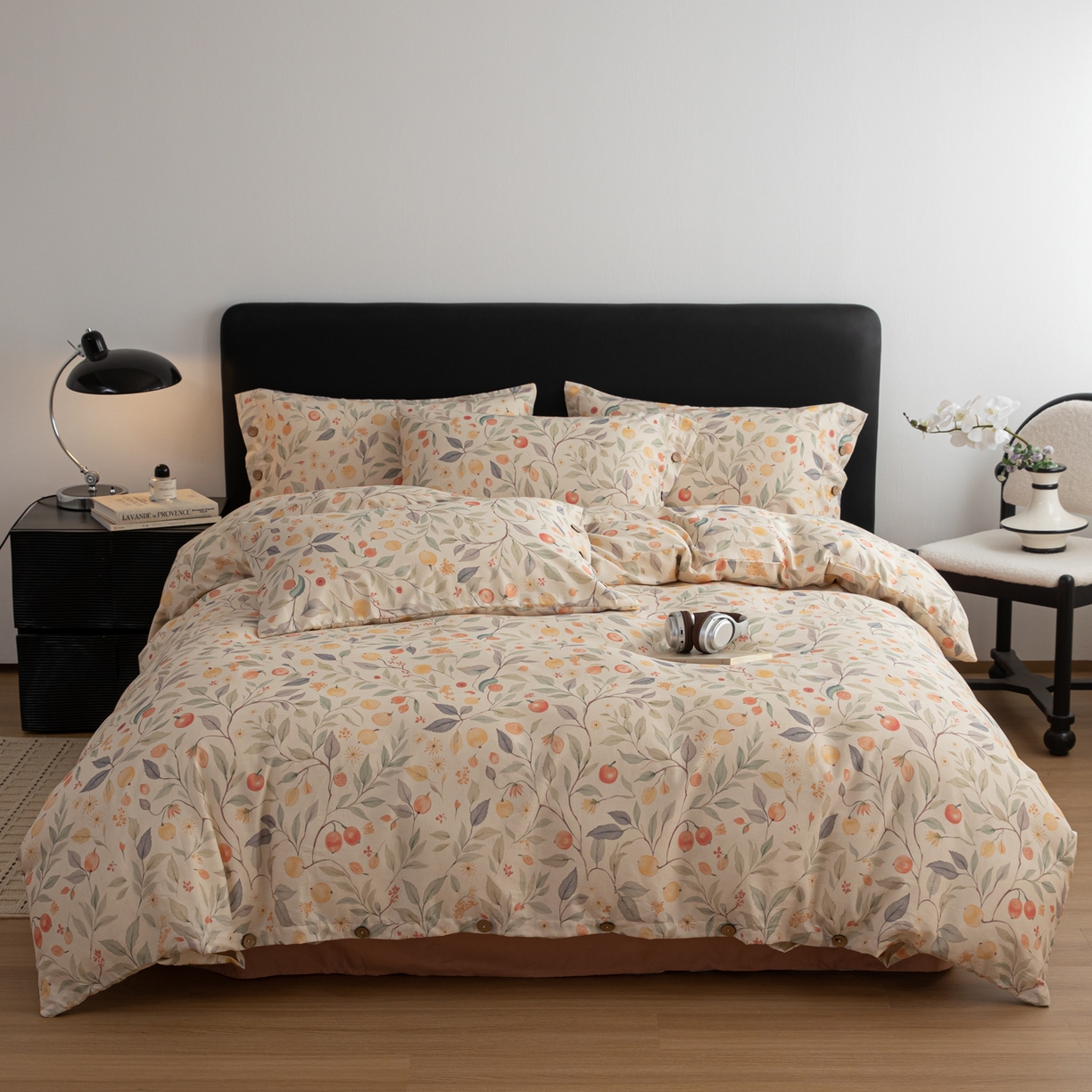 91家纺网 家纺一手货源 找家纺 女子家纺 2026新款棉麻纽扣款四件套 果韵满枝