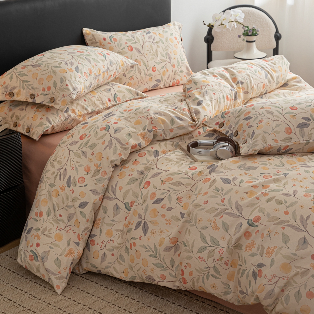 91家纺网 家纺一手货源 找家纺 女子家纺 2026新款棉麻纽扣款四件套 果韵满枝