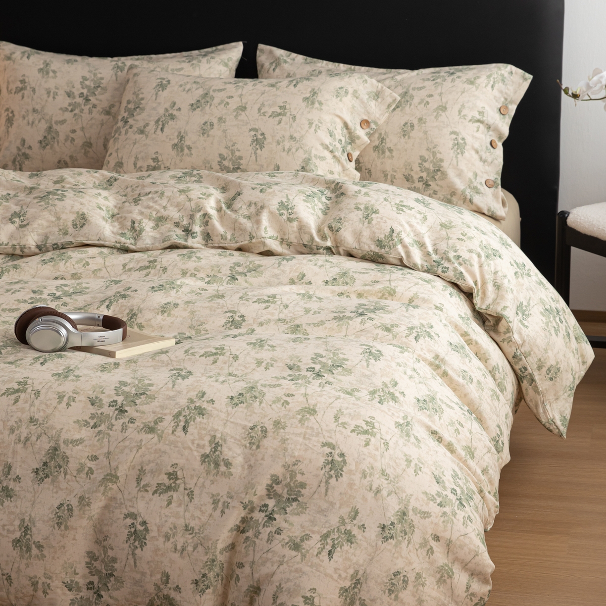 91家纺网 家纺一手货源 找家纺 女子家纺 2026新款棉麻纽扣款四件套 青藤蔓叶