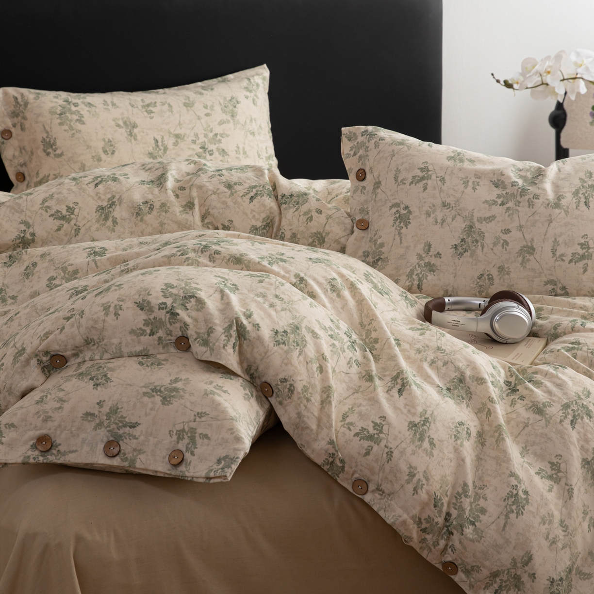 91家纺网 家纺一手货源 找家纺 女子家纺 2026新款棉麻纽扣款四件套 青藤蔓叶