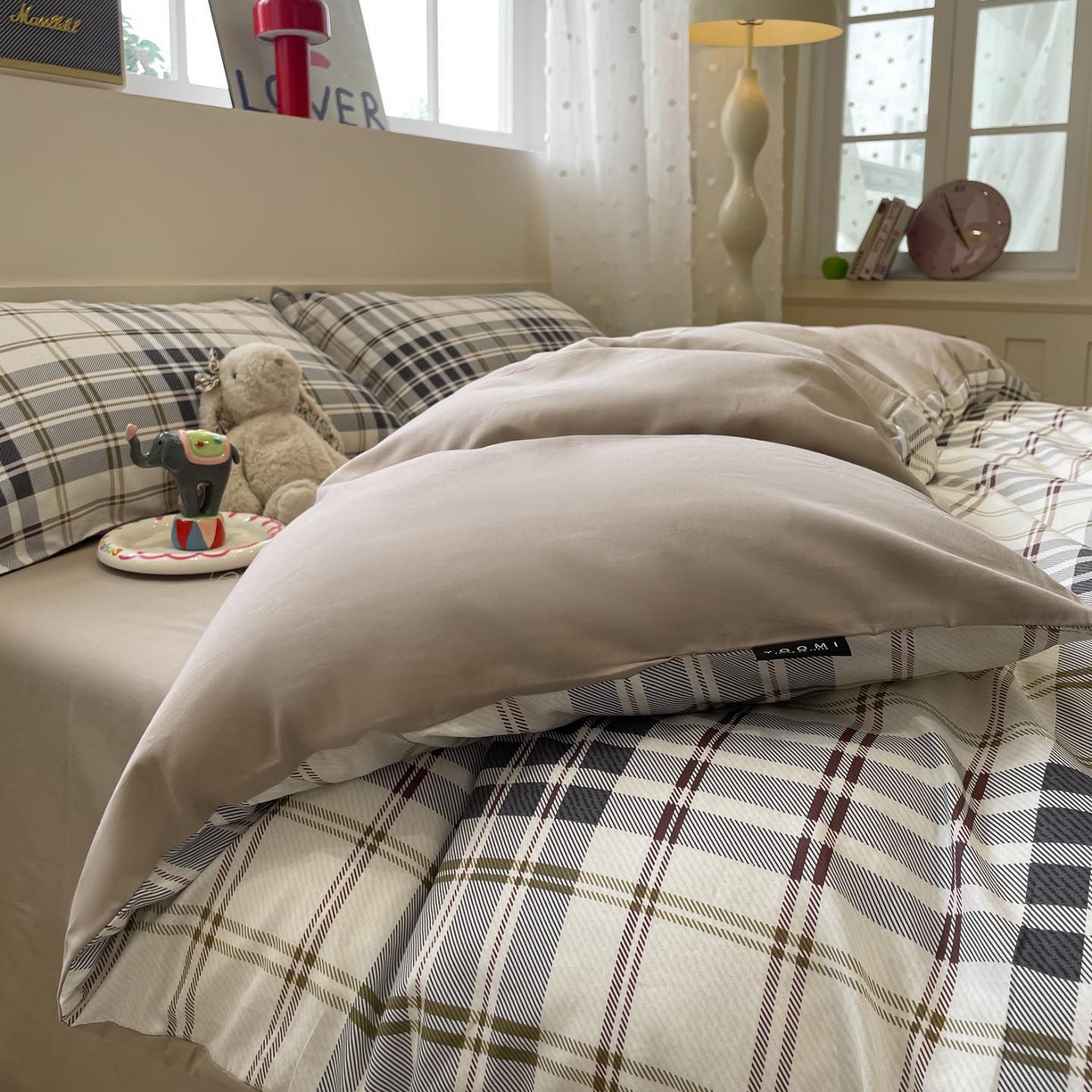 91家纺网 家纺一手货源 找家纺 涵宸家纺 2026新款全棉印花四件套-良品-场景一 琥珀