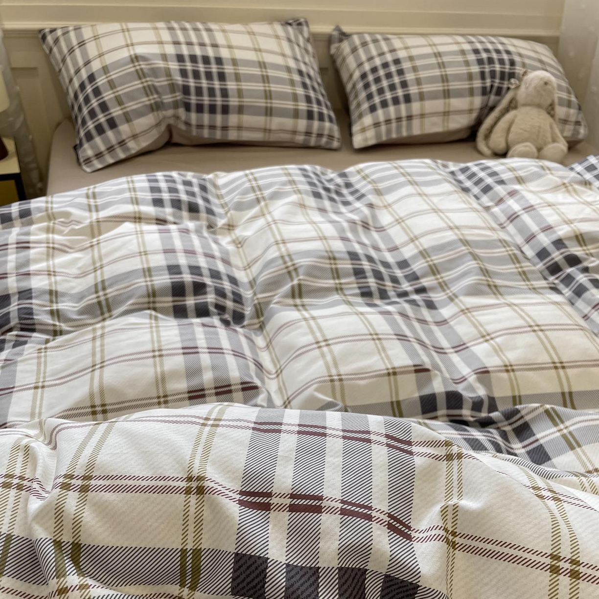 91家纺网 家纺一手货源 找家纺 涵宸家纺 2026新款全棉印花四件套-良品-场景一 琥珀