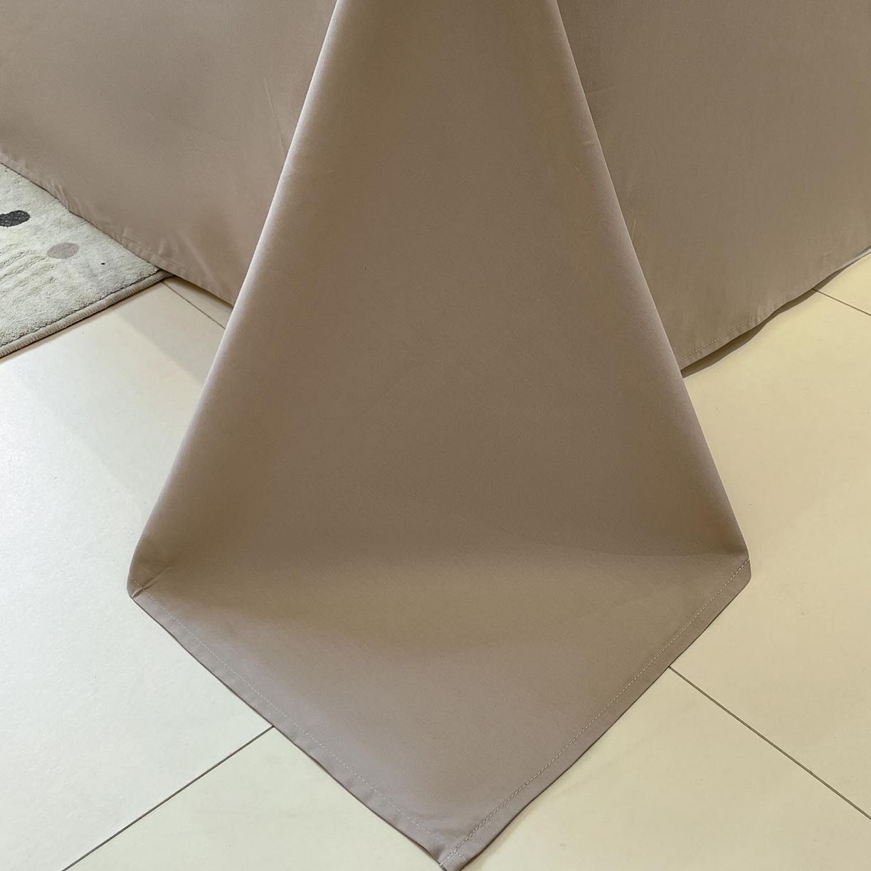 91家纺网 家纺一手货源 找家纺 涵宸家纺 2026新款全棉印花四件套-良品-场景一 琥珀