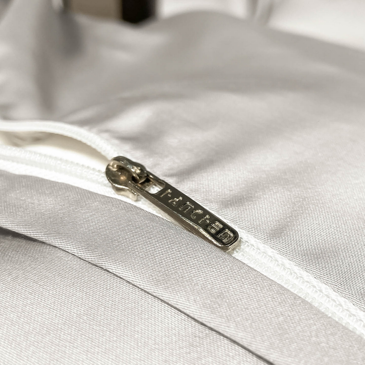 91家纺网 家纺一手货源 找家纺 涵宸家纺 2026新款兰精3M天丝纯色四件套 大地灰