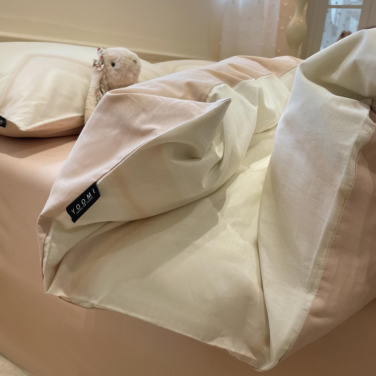 91家纺网 家纺一手货源 找家纺 涵宸家纺 2026新款全棉印花四件套-良品-场景一 摩卡