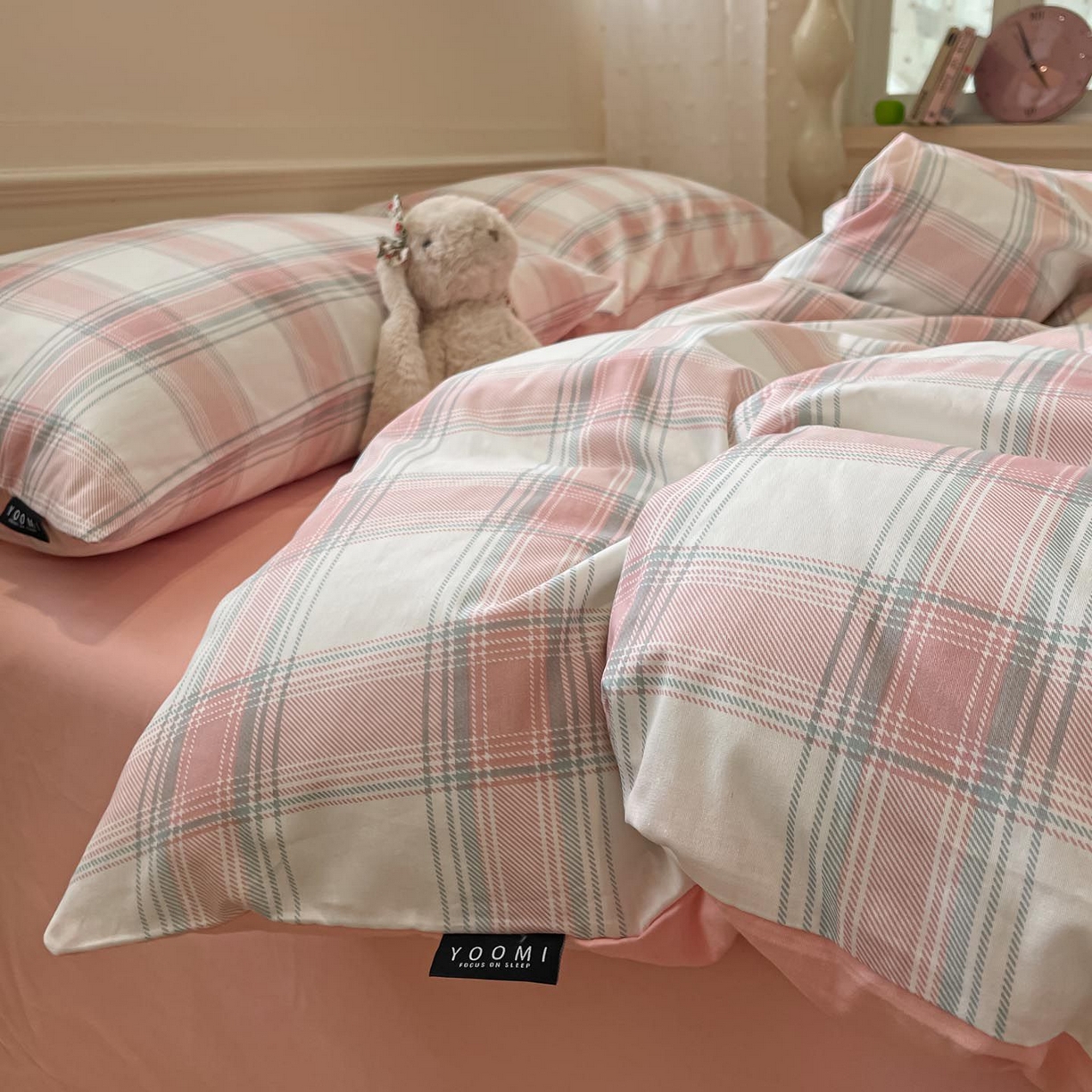 涵宸家纺 2026新款全棉印花四件套-良品-场景一 莫妮粉