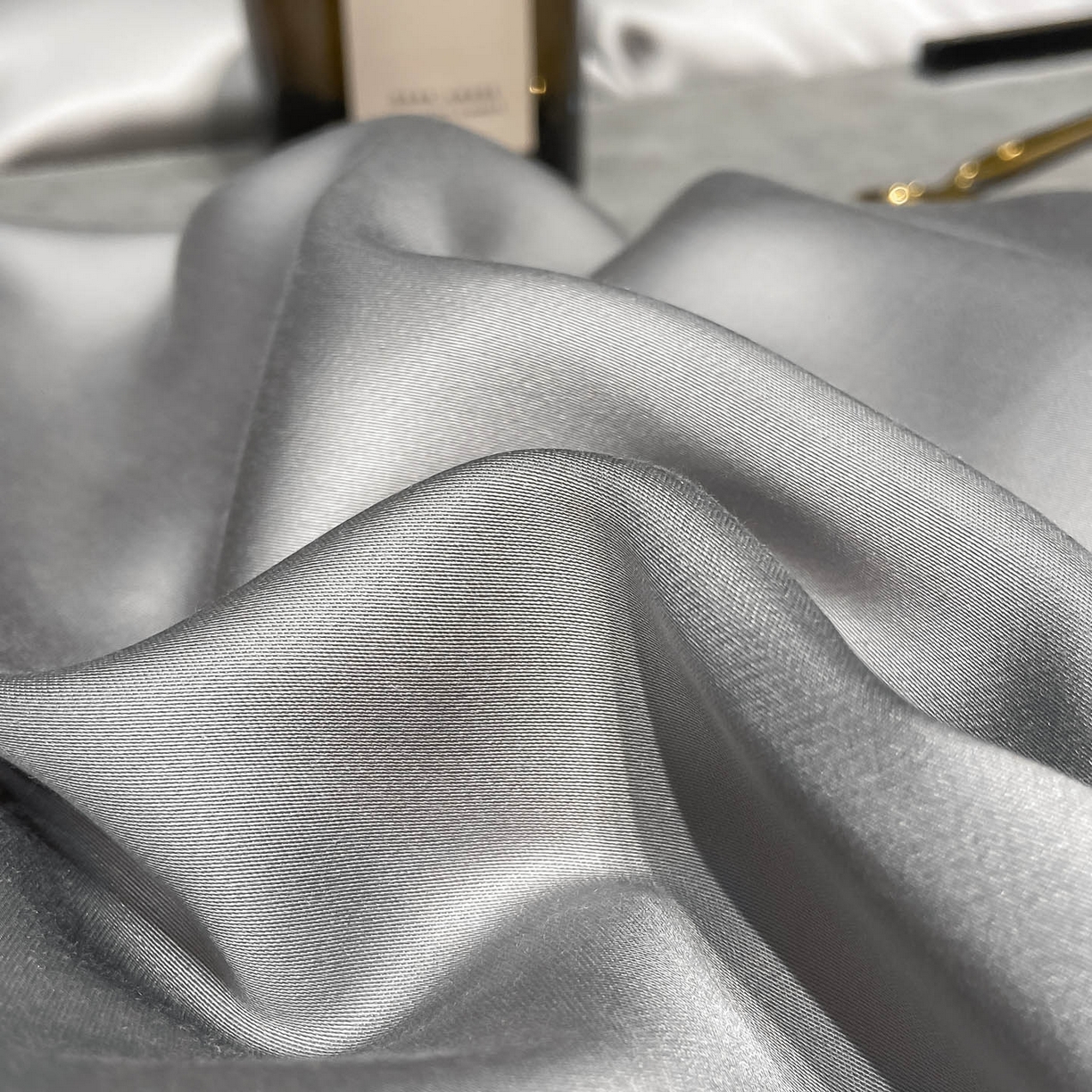 91家纺网 家纺一手货源 找家纺 涵宸家纺 2026新款兰精3M天丝纯色四件套 都市灰