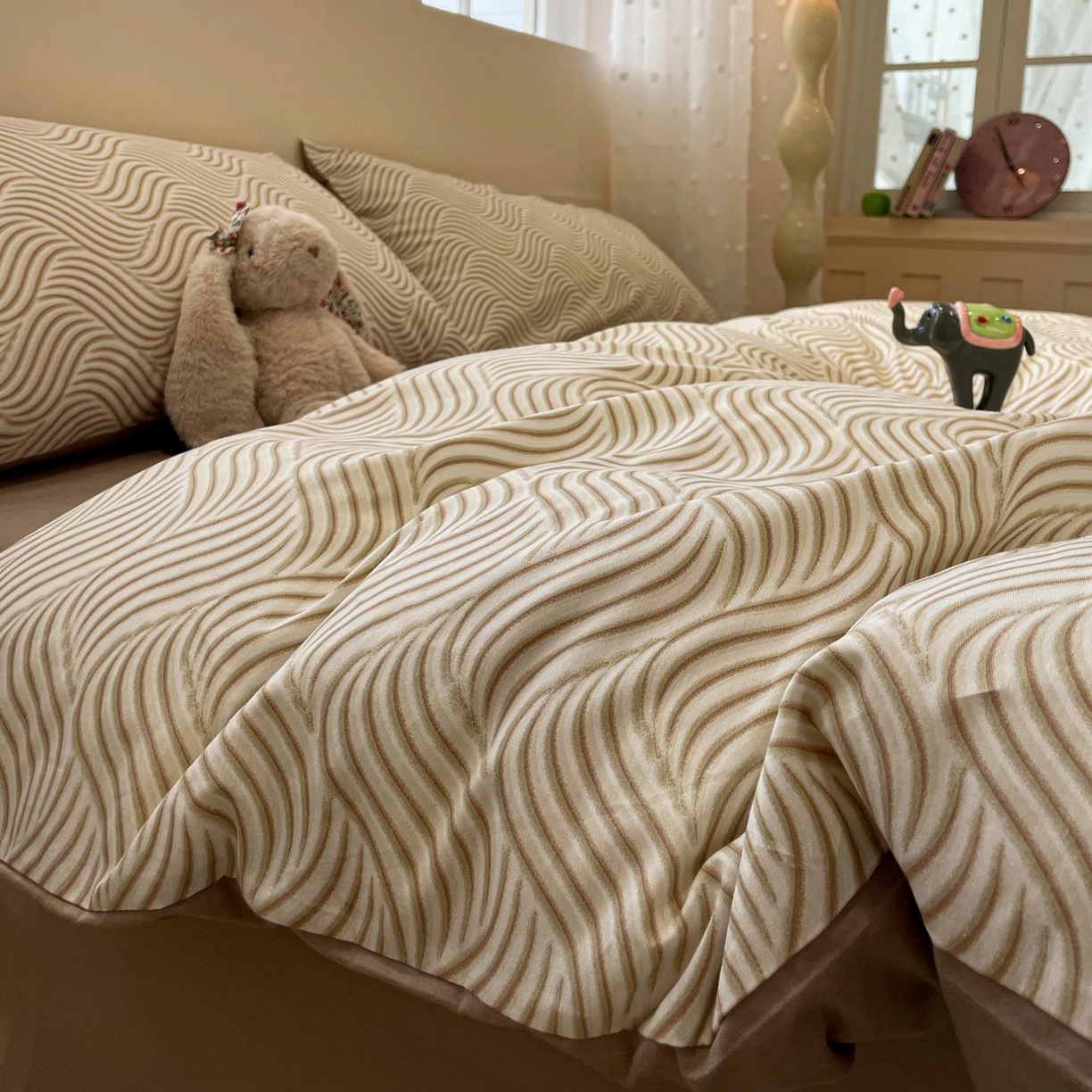 91家纺网 家纺一手货源 找家纺 涵宸家纺 2026新款全棉印花四件套-良品-场景一 浅忆