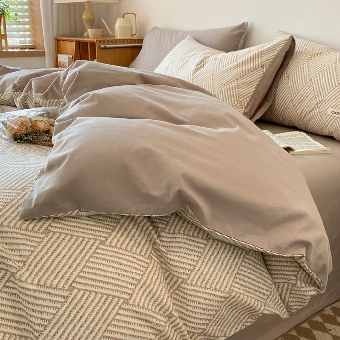 91家纺网 家纺一手货源 找家纺 涵宸家纺 2026新款全棉印花四件套-良品-场景一 亚瑟