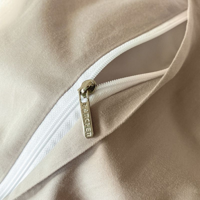 91家纺网 家纺一手货源 找家纺 涵宸家纺 2026新款全棉印花四件套-良品-场景一 亚瑟