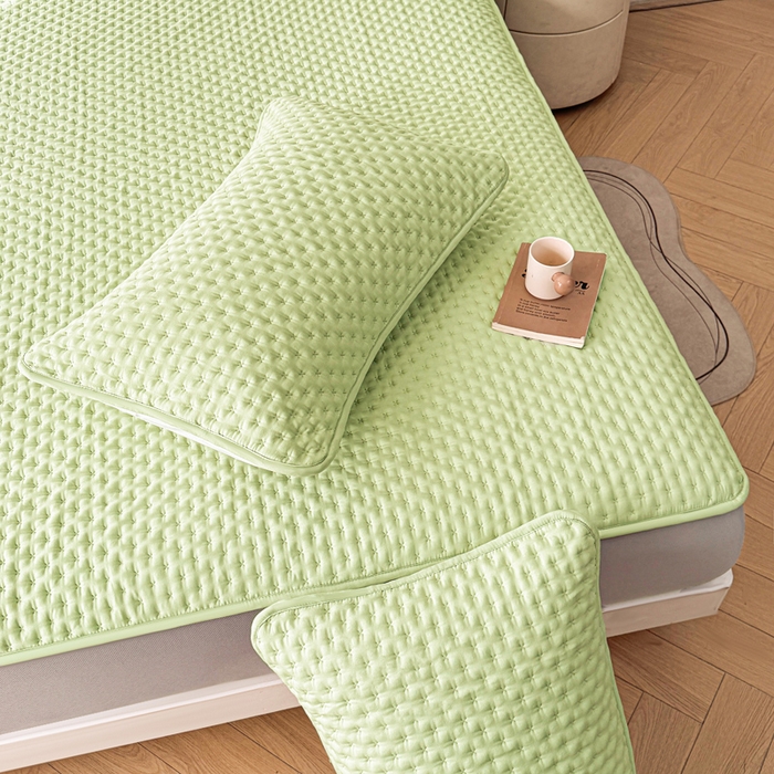 91家纺网 家纺一手货源 找家纺 予梦家纺 2026新款蚕丝夹棉床笠 布兰德-草绿