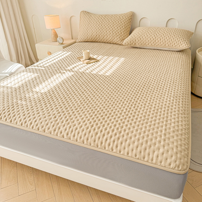 91家纺网 家纺一手货源 找家纺 予梦家纺 2026新款蚕丝夹棉床笠 布兰德-卡其