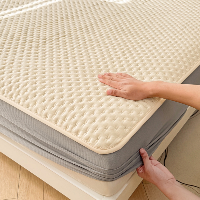 91家纺网 家纺一手货源 找家纺 予梦家纺 2026新款蚕丝夹棉床笠 布兰德-米黄