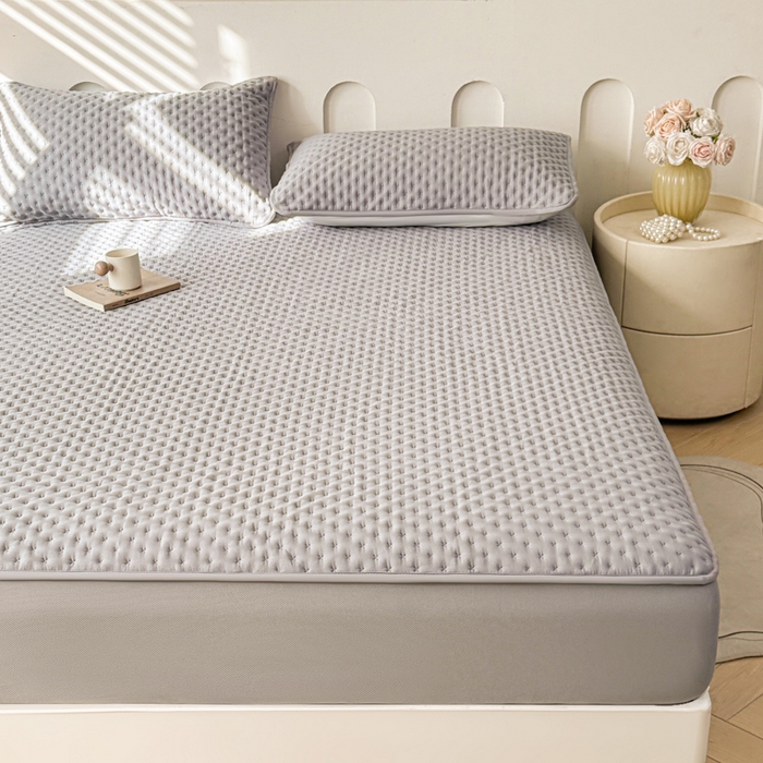 91家纺网 家纺一手货源 找家纺 予梦家纺 2026新款蚕丝夹棉床笠 布兰德-浅灰