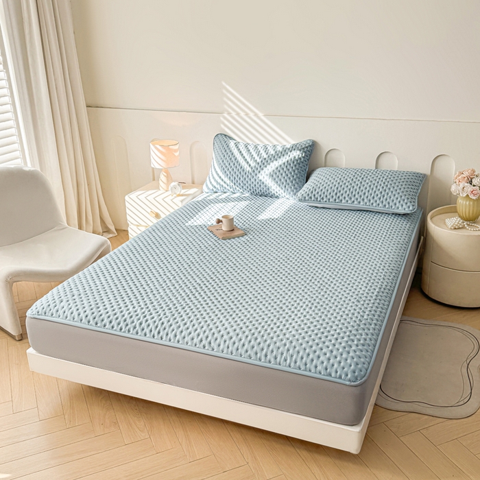 91家纺网 家纺一手货源 找家纺 予梦家纺 2026新款蚕丝夹棉床笠 布兰德-雾蓝