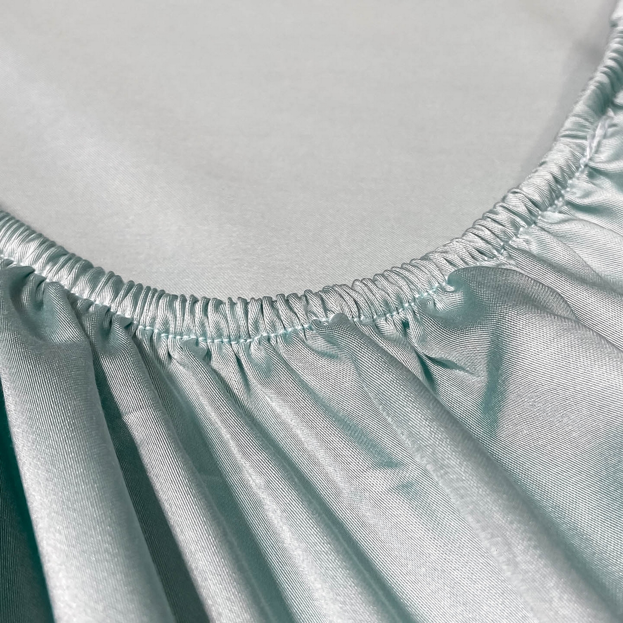 91家纺网 家纺一手货源 找家纺 涵宸家纺 2026新款兰精3M天丝纯色单床笠 单床笠-碧海绿