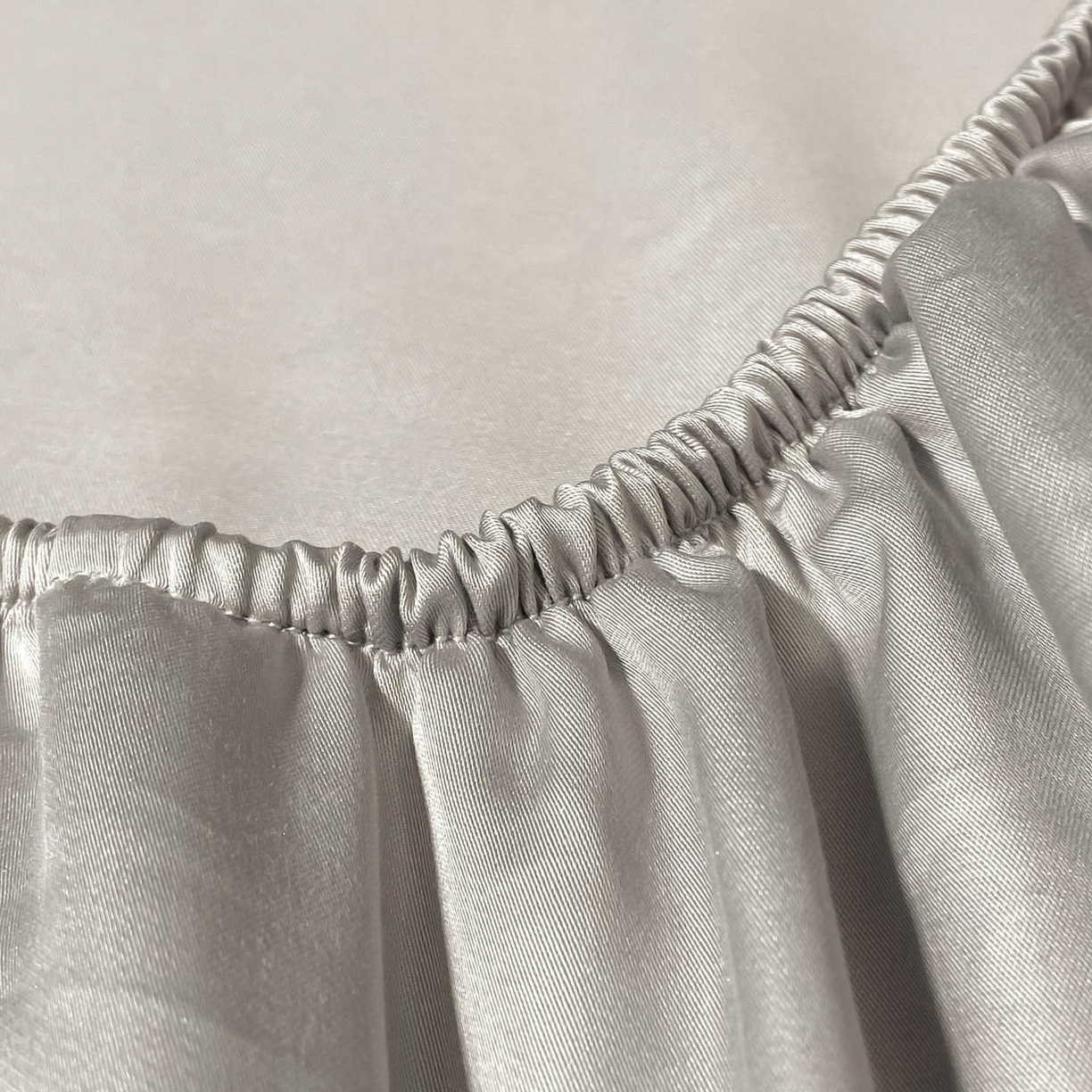 91家纺网 家纺一手货源 找家纺 涵宸家纺 2026新款兰精3M天丝纯色单床笠 单床笠-大地灰