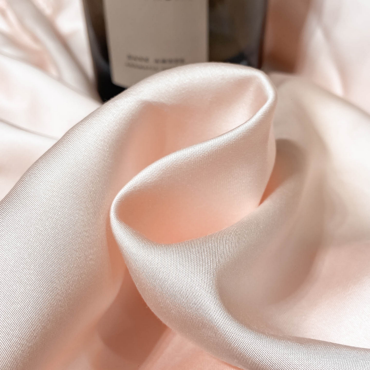 91家纺网 家纺一手货源 找家纺 涵宸家纺 2026新款兰精3M天丝纯色单床笠 单床笠-蜜桃粉