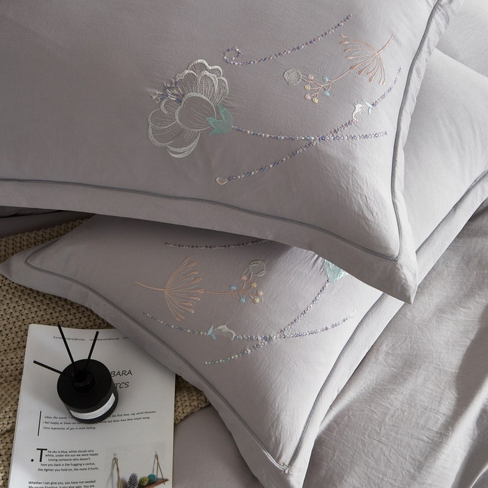 91家纺网 家纺一手货源 找家纺 金纱玉纺家纺 2026新款轻奢工艺绣花四件套（提供买家秀） 繁花似锦-灰