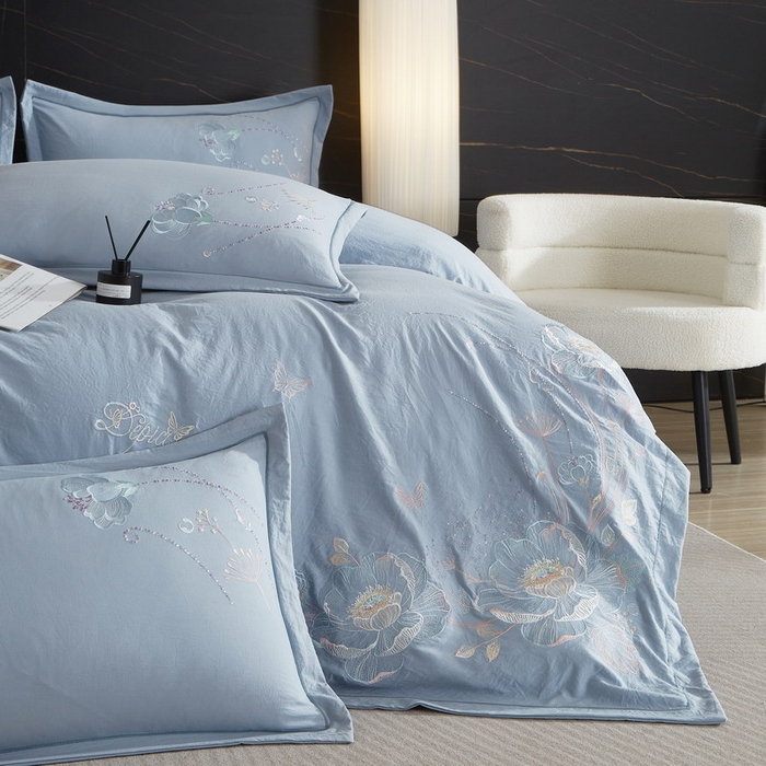 91家纺网 家纺一手货源 找家纺 金纱玉纺家纺 2026新款轻奢工艺绣花四件套（提供买家秀） 繁花似锦-蓝