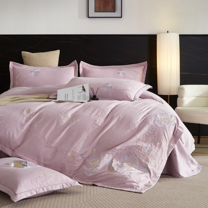 91家纺网 家纺一手货源 找家纺 金纱玉纺家纺 2026新款轻奢工艺绣花四件套（提供买家秀） 繁花似锦-紫