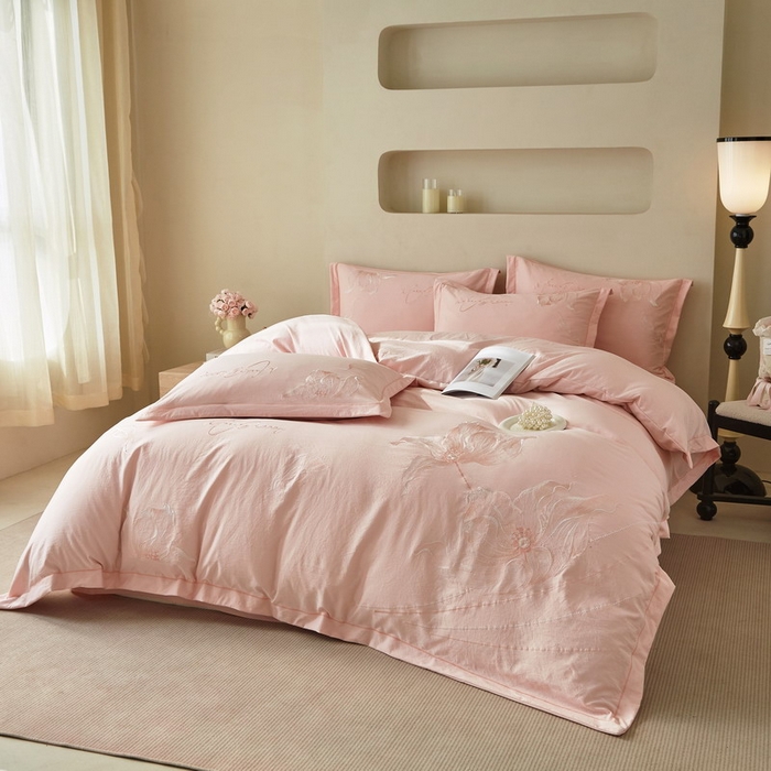 91家纺网 家纺一手货源 找家纺 金纱玉纺家纺 2026新款轻奢工艺绣花四件套（提供买家秀） 绚丽-粉