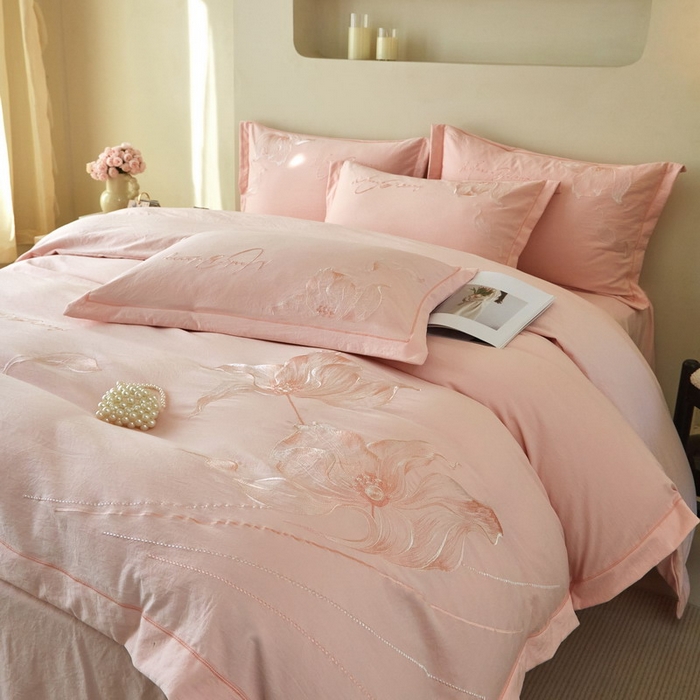 91家纺网 家纺一手货源 找家纺 金纱玉纺家纺 2026新款轻奢工艺绣花四件套（提供买家秀） 绚丽-粉