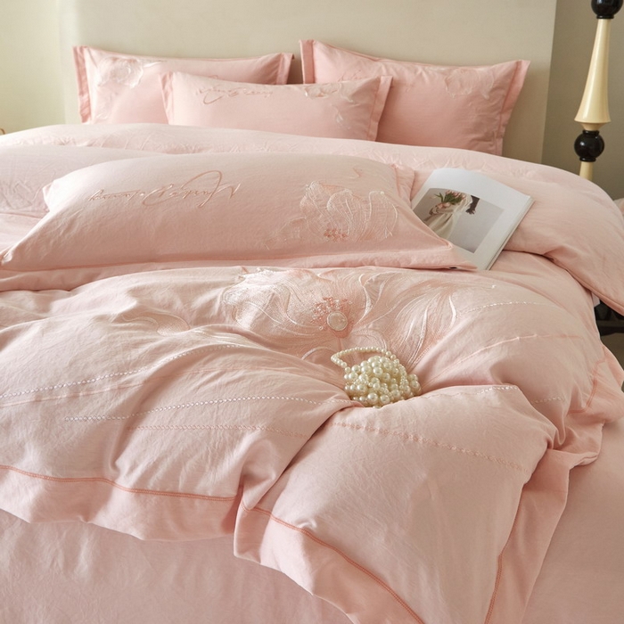 91家纺网 家纺一手货源 找家纺 金纱玉纺家纺 2026新款轻奢工艺绣花四件套（提供买家秀） 绚丽-粉