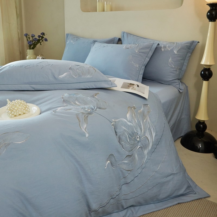 91家纺网 家纺一手货源 找家纺 金纱玉纺家纺 2026新款轻奢工艺绣花四件套（提供买家秀） 绚丽-蓝