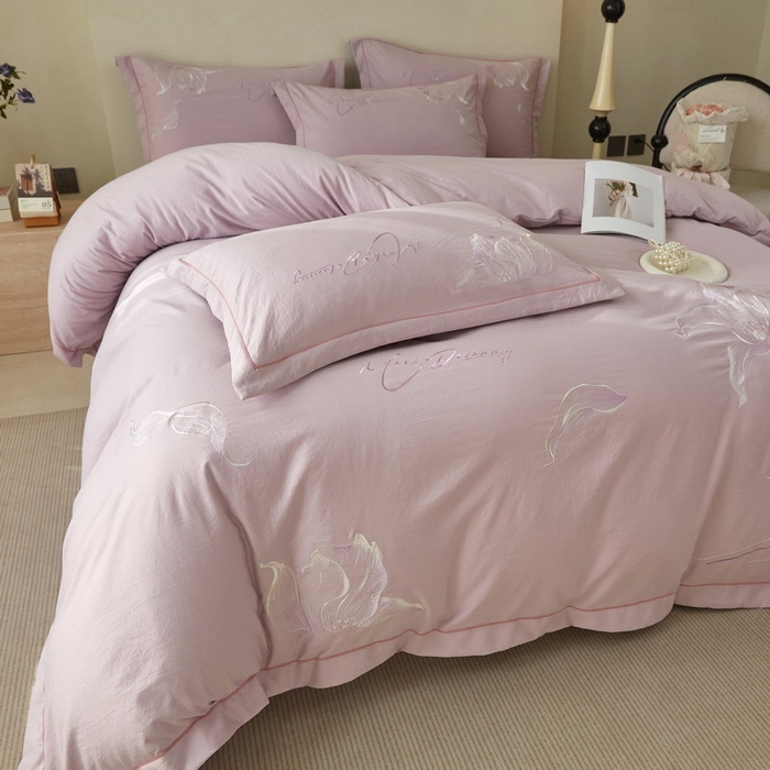 91家纺网 家纺一手货源 找家纺 金纱玉纺家纺 2026新款轻奢工艺绣花四件套（提供买家秀） 绚丽-紫