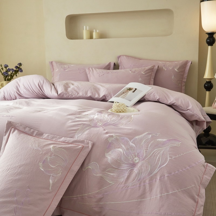 91家纺网 家纺一手货源 找家纺 金纱玉纺家纺 2026新款轻奢工艺绣花四件套（提供买家秀） 绚丽-紫