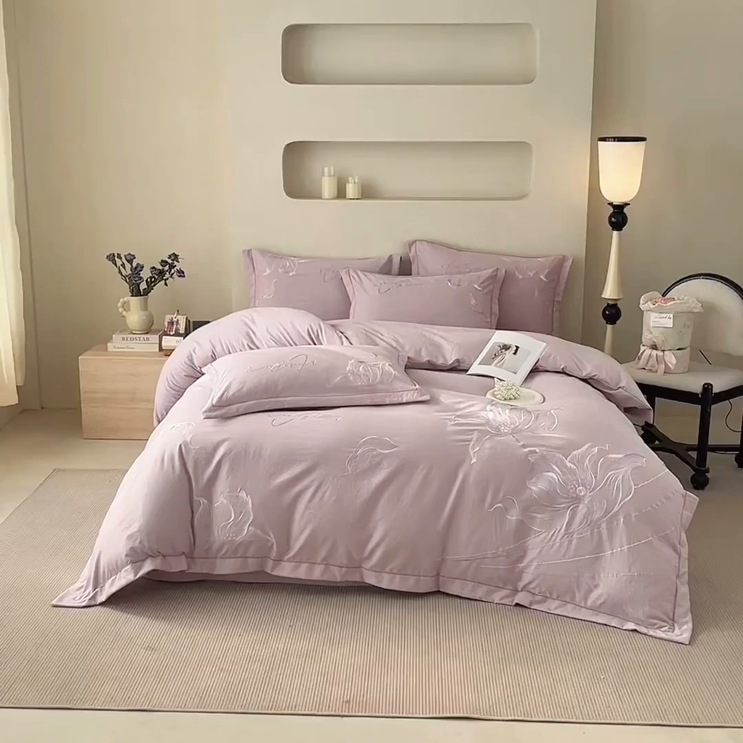 91家纺网 家纺一手货源 找家纺 金纱玉纺家纺 2026新款轻奢工艺绣花四件套（提供买家秀） 绚丽-紫