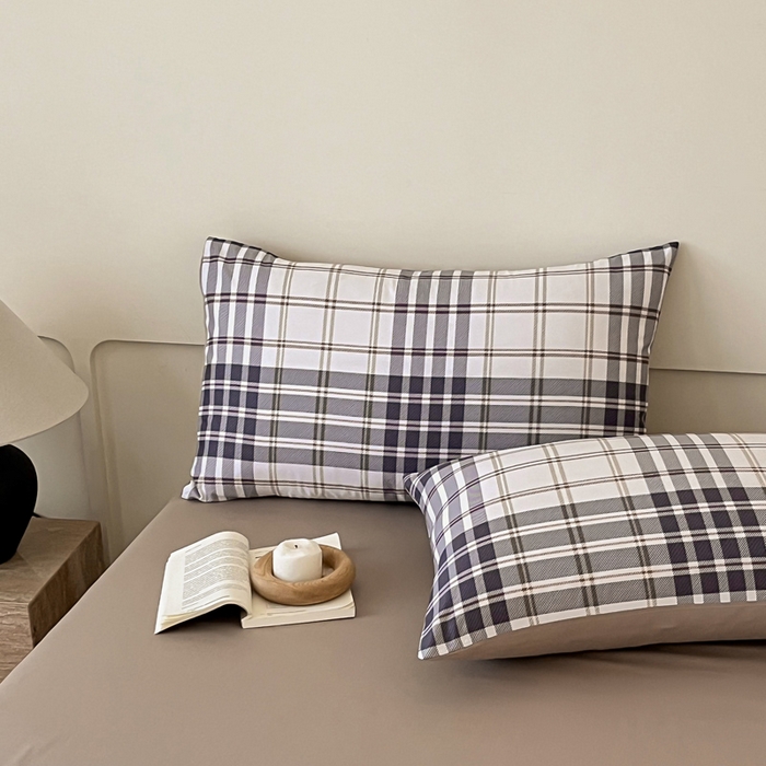 91家纺网 家纺一手货源 找家纺 涵宸家纺 2026新款全棉印花四件套-良品-场景二 琥珀