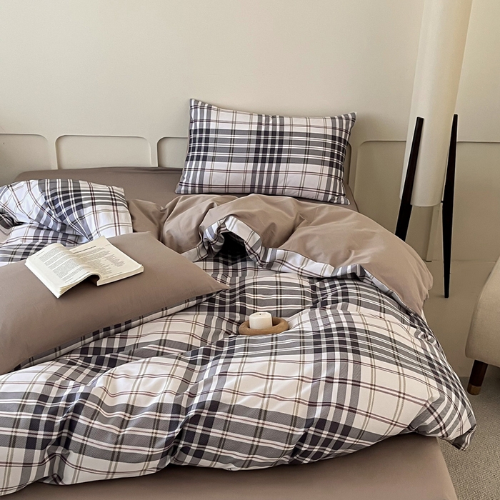 91家纺网 家纺一手货源 找家纺 涵宸家纺 2026新款全棉印花四件套-良品-场景二 琥珀