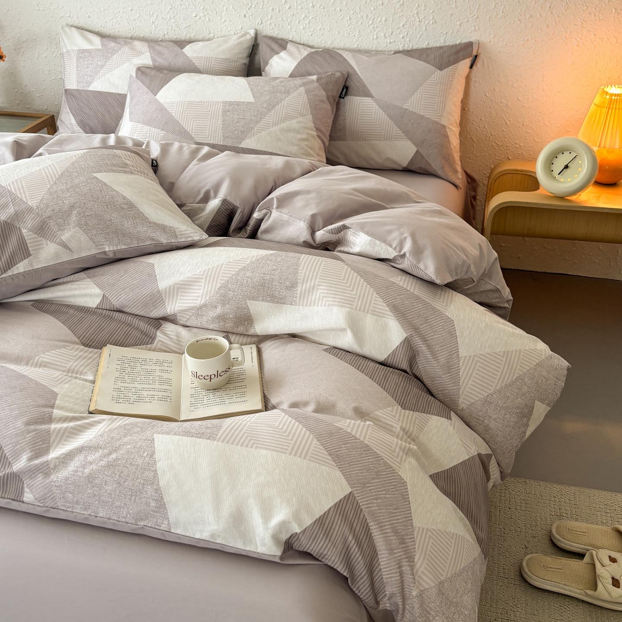 91家纺网 家纺一手货源 找家纺 涵宸家纺 2026新款全棉印花四件套-良品-场景二 几何幻境