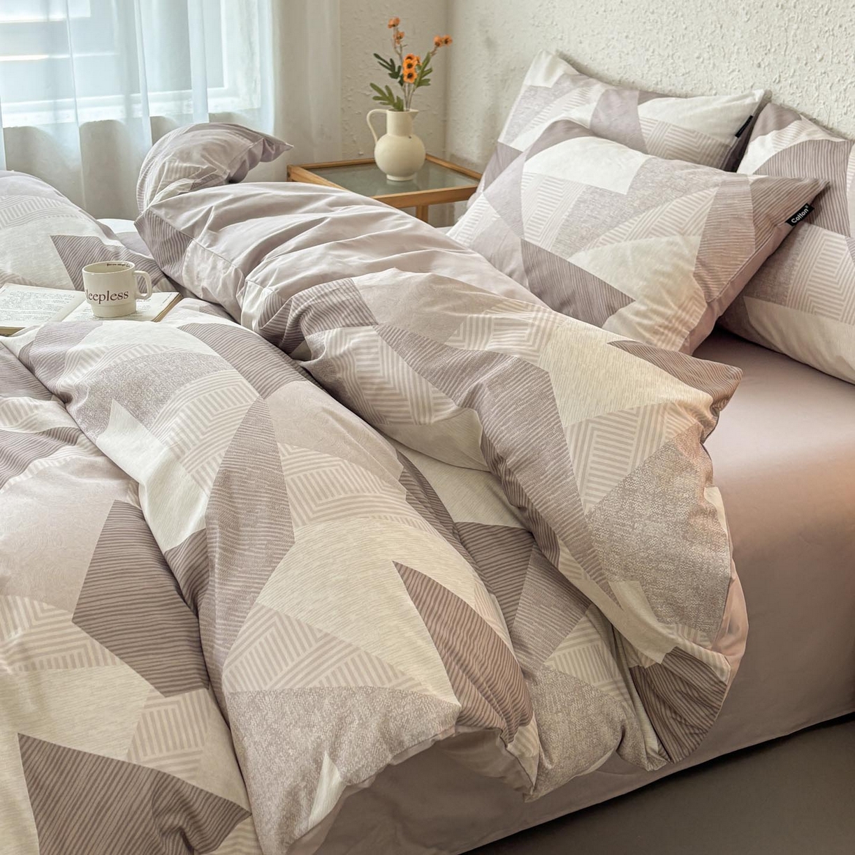 91家纺网 家纺一手货源 找家纺 涵宸家纺 2026新款全棉印花四件套-良品-场景二 几何幻境