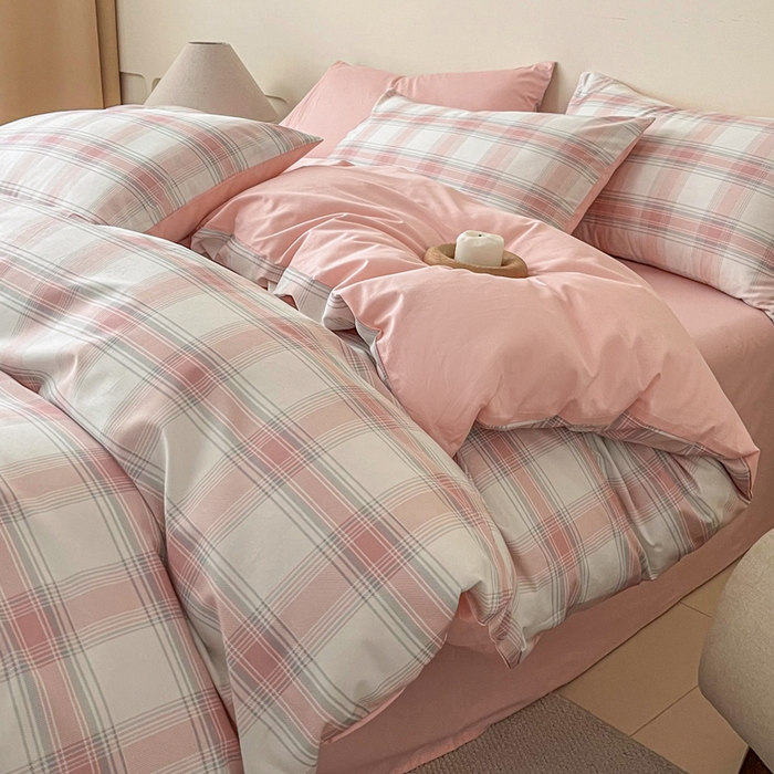 涵宸家纺 2026新款全棉印花四件套-良品-场景二 莫妮粉