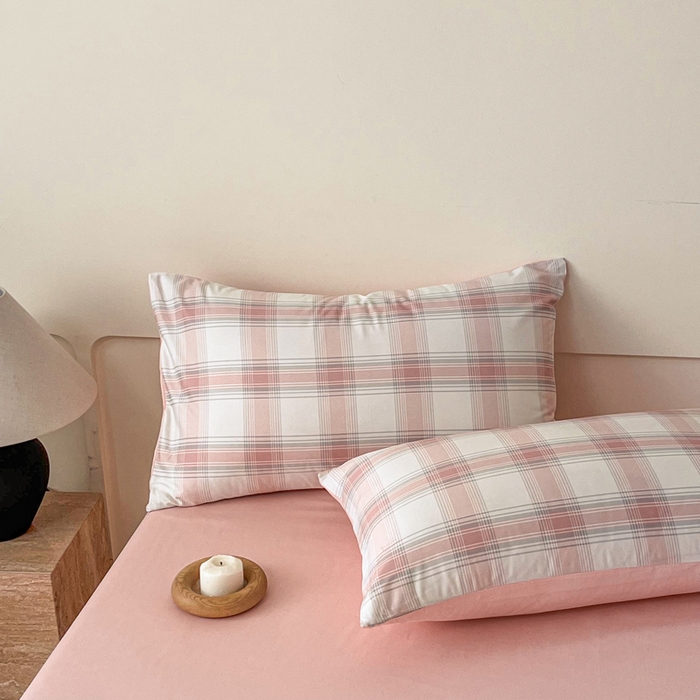 91家纺网 家纺一手货源 找家纺 涵宸家纺 2026新款全棉印花四件套-良品-场景二 莫妮粉