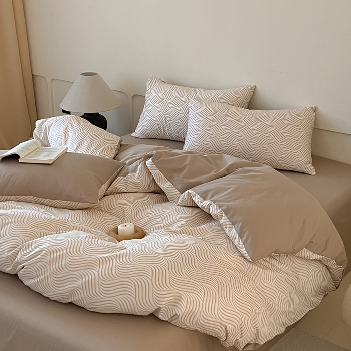 91家纺网 家纺一手货源 找家纺 涵宸家纺 2026新款全棉印花四件套-良品-场景二 浅忆