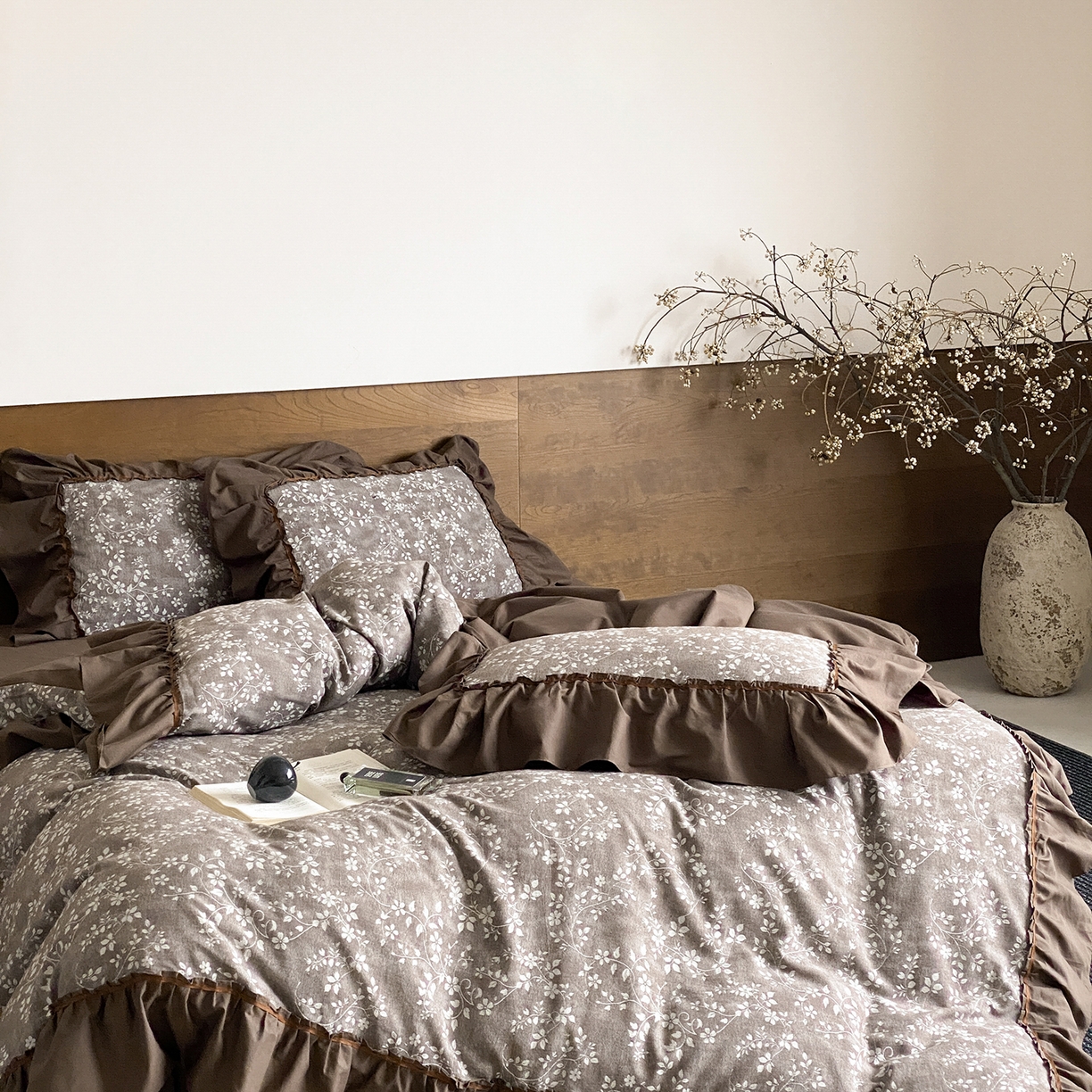 91家纺网 家纺一手货源 找家纺 曼布缇 2026新品全棉色织提花四件套-曼妮会员减20 控价：券后348元起 曼妮-深咖