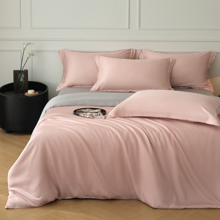 91家纺网 家纺一手货源 找家纺 涵宸家纺 2026新款纯色天丝棉单被套-场景一 玫瑰粉+时尚灰