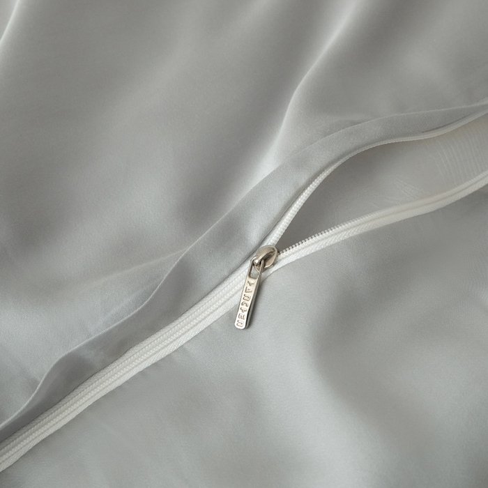 91家纺网 家纺一手货源 找家纺 涵宸家纺 2026新款纯色天丝棉四件套-场景一 玫瑰粉+时尚灰