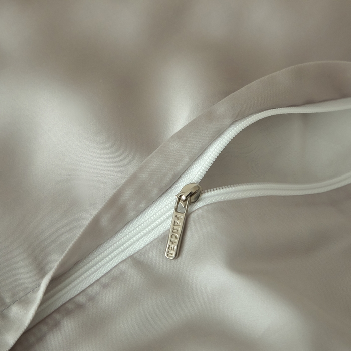 91家纺网 家纺一手货源 找家纺 涵宸家纺 2026新款纯色天丝棉四件套-场景一 太空灰