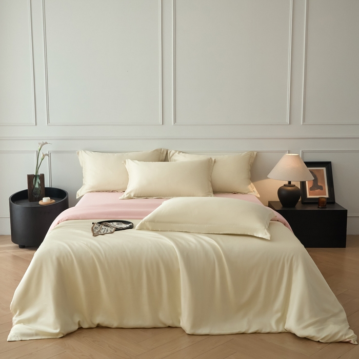 91家纺网 家纺一手货源 找家纺 涵宸家纺 2026新款纯色天丝棉四件套-场景一 象牙白+玫瑰粉