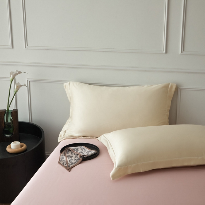 91家纺网 家纺一手货源 找家纺 涵宸家纺 2026新款纯色天丝棉单被套-场景一 象牙白+玫瑰粉